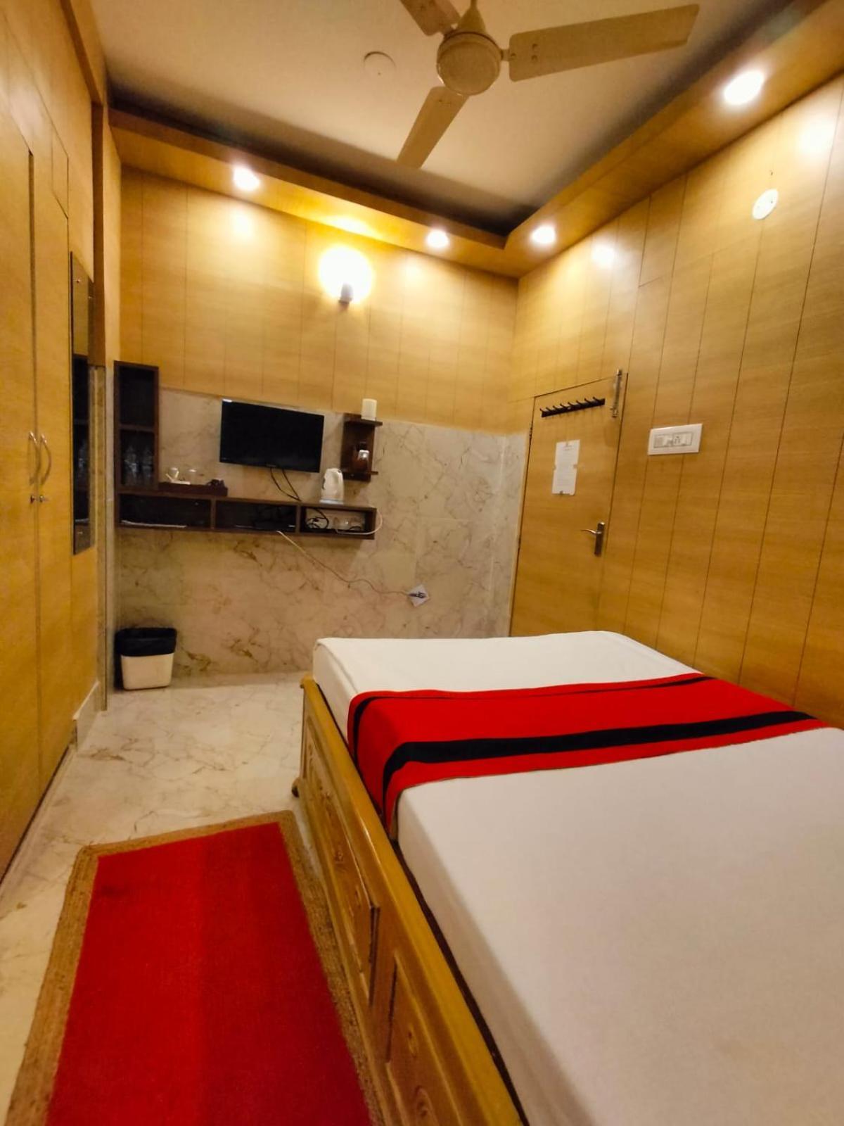 Kollolini Kolkata Bed & Breakfast Luaran gambar